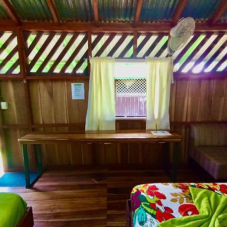 Alouatta Lodge And Canopy Cahuita Exterior foto