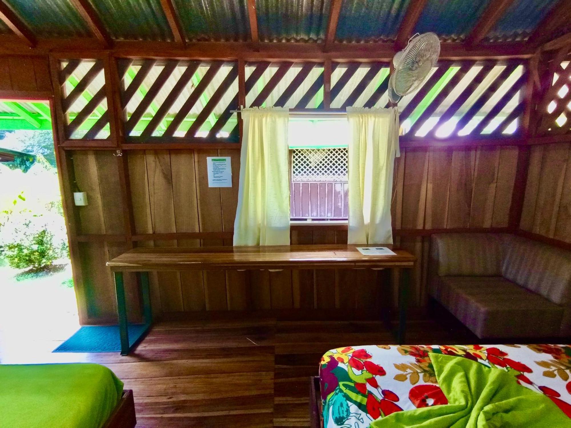 Alouatta Lodge And Canopy Cahuita Exterior foto