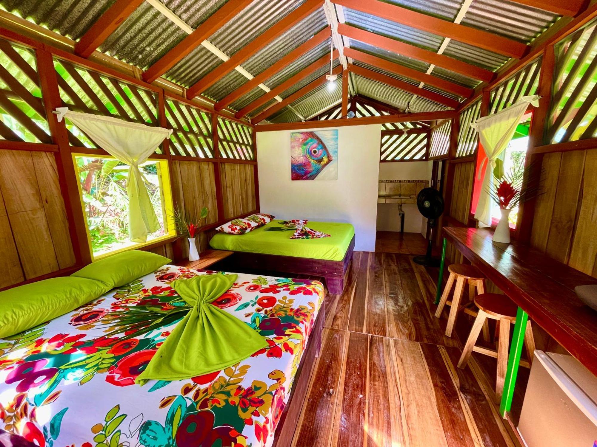 Alouatta Lodge And Canopy Cahuita Exterior foto